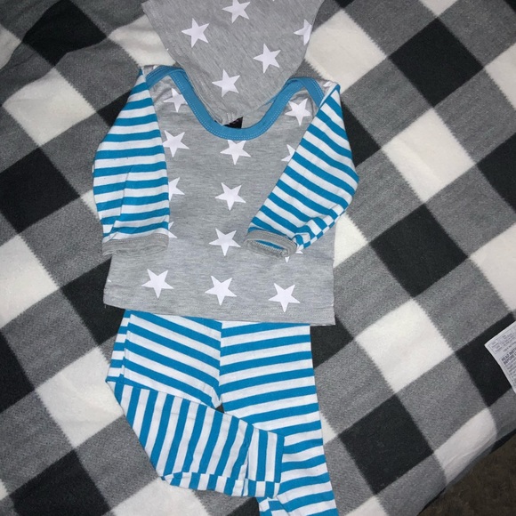 Fashion Design 2 Piece set For baby’s 0-3 Months - Picture 5 of 5